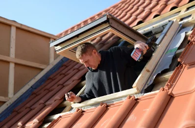 Pose de fenêtres de toit Velux à Marcenat